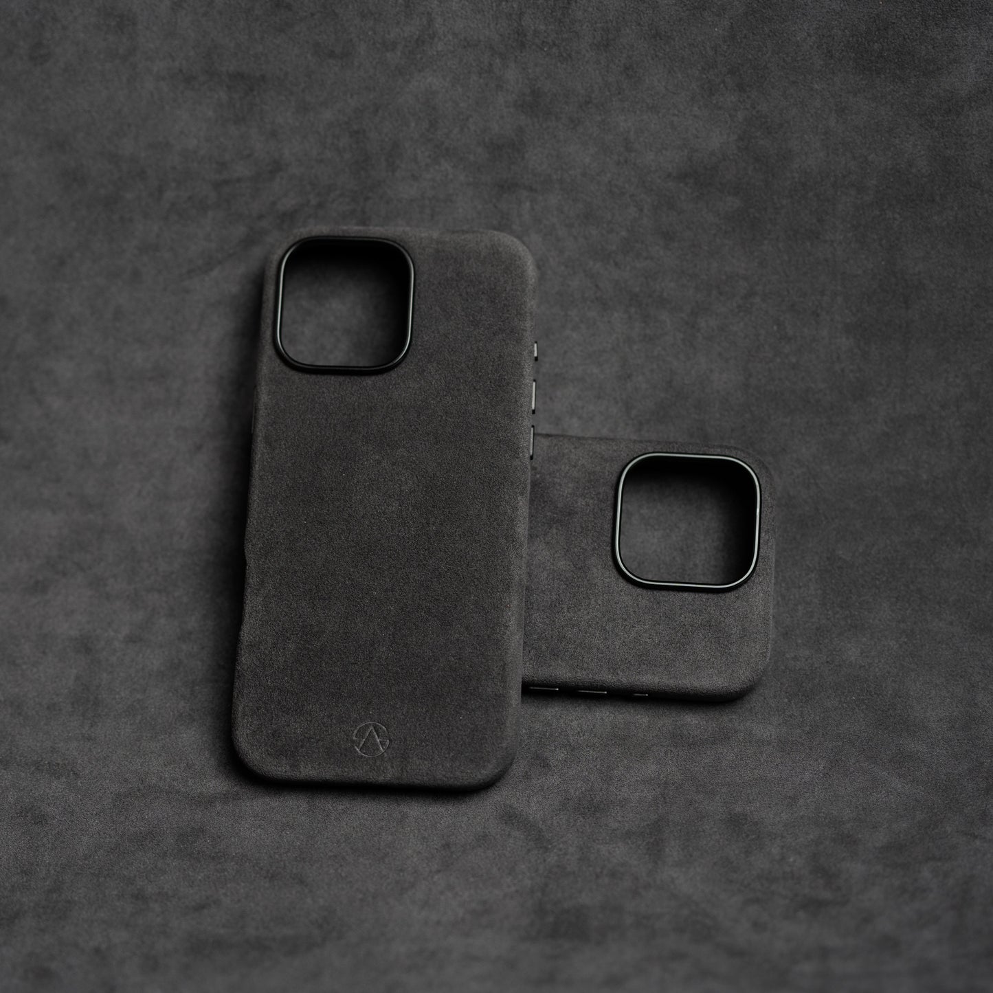 Iphone 15 Pro - Alcantara Case Space Grey Boostclub