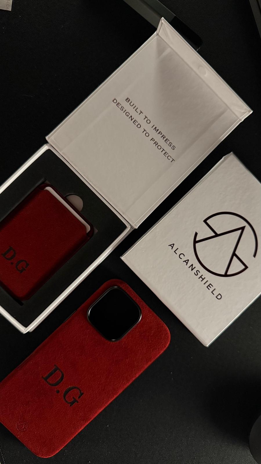 Iphone 15 Pro - Alcantara Case Space Burgundy Boostclub